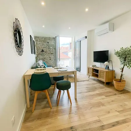Appartement Clary - T2 Climatise Lumineux • 4 Pers • Hyper Centre • Vue Montagnes *