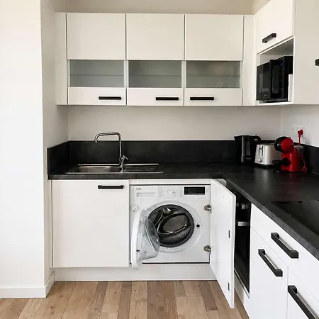Clary - T2 Climatise Lumineux • 4 Pers • Hyper Centre • Vue Montagnes * Grenoble